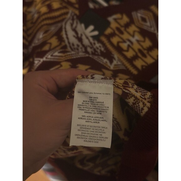 Men’s NFL Redskins Aztec Sweater Vest Size XL Outerwear - Picture 5 of 5